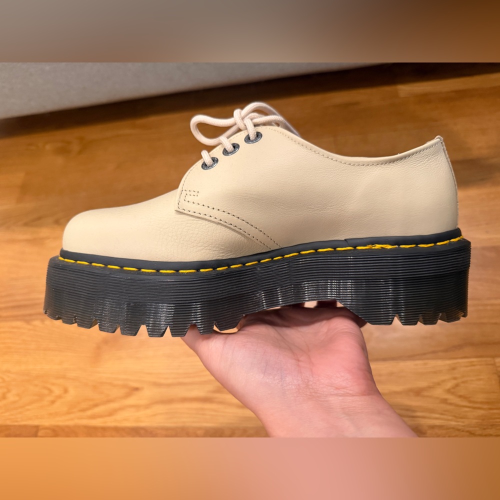 Dr. Martens Beige Leather Lace-Up Shoes - Picture 7 of 7